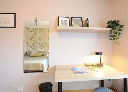 Habitación en alquiler en un apartamento de 3 dormitorios en Txurdinaga en Bilbao