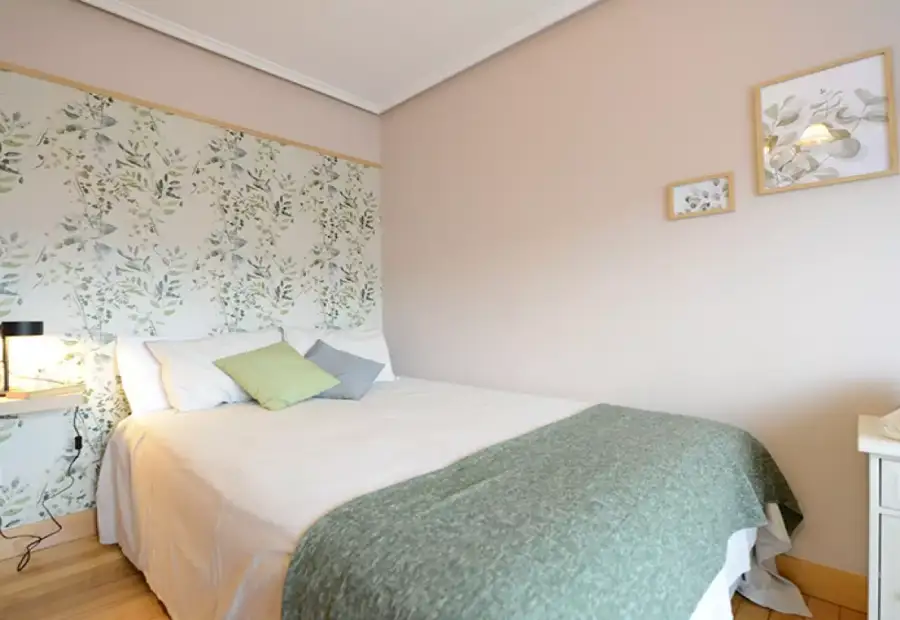 Habitación en alquiler en un apartamento de 3 dormitorios en Txurdinaga en Bilbao