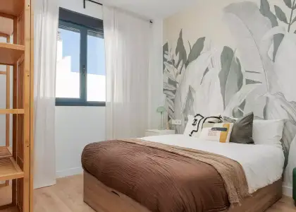 Habitación en piso compartido de 2 habitaciones en La Bresca, solo para profesionales. en Málaga