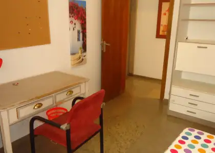 Habitación en piso compartido de 3 habitaciones en alquiler en Centro en Córdoba