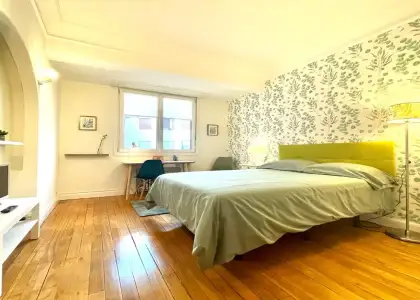 Habitación en piso compartido de 6 dormitorios en alquiler en Abando, todos los gastos incluidos en Bilbao