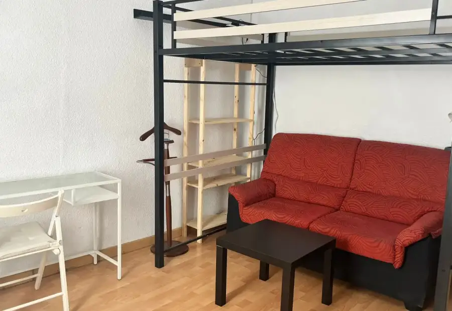 Habitación en un apartamento compartido de 3 habitaciones en alquiler en San Pedro, con todos los gastos incluidos. en Córdoba