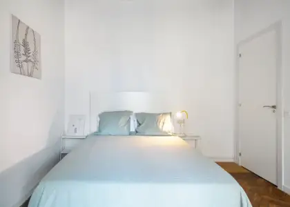 Habitación en un piso compartido de 6 habitaciones en alquiler en la Dreta de l'Eixample, solo para profesionales. en Barcelona