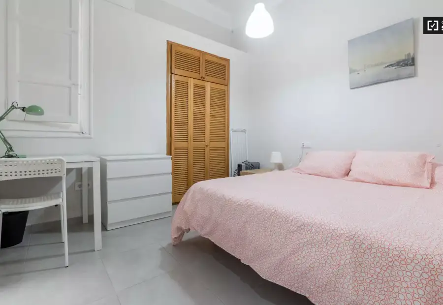 Habitación interior en apartamento de 5 dormitorios en Russafa, Valencia en Valencia