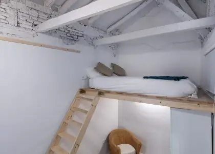 Se alquila habitación doble en piso de 8 habitaciones en Granada en Granada