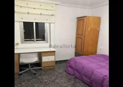Se alquila habitación en piso compartido de 3 habitaciones en Murcia, no se permite fumar ni mascotas, gastos incluidos. en Murcia