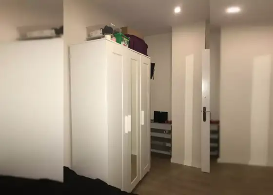 Se alquila habitación en piso compartido de 4 habitaciones en la Nova Esquerra de l'Eixample, gastos incluidos en Barcelona