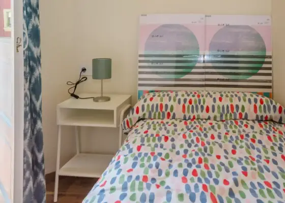 Se alquila habitación en piso compartido de 5 habitaciones en Oviedo