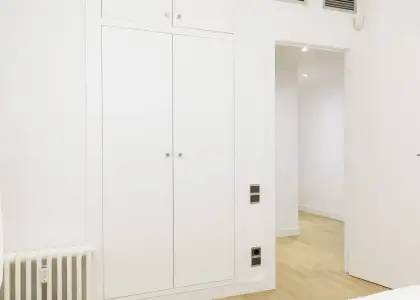 Se alquila habitación en piso compartido de 5 habitaciones en Zaragoza, todos los gastos incluidos. en Zaragoza