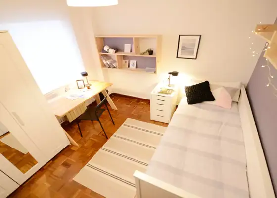 Se alquila habitación en piso de 4 dormitorios en Ametzola en Bilbao