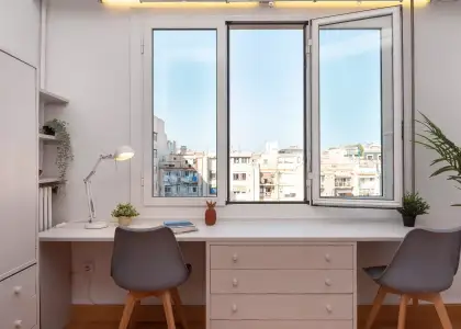 Se alquila habitación en piso de 6 habitaciones en Barcelona en Barcelona