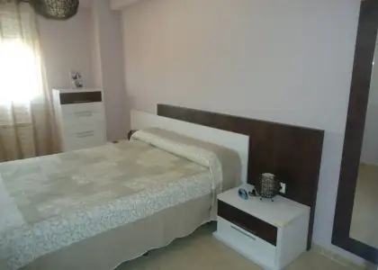 Venta de piso de tres dormitorios, dos baños y garaje en zona insititutos en Manzanares